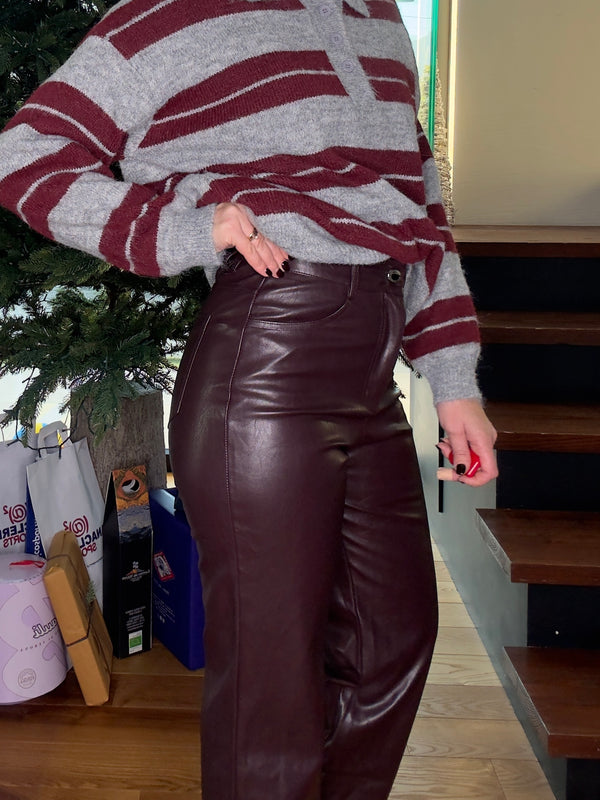 PANTALONE IN ECOPELLE CON CINTURA BORDEAUX