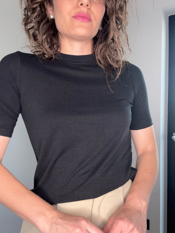 T-SHIRT BASIC TREND SEMITRASPARNTE NERA