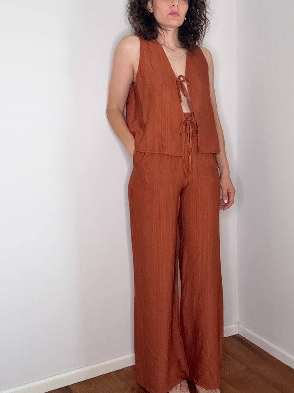 COORDINATO CON GILET CON FIOCCHI BRUCIATO