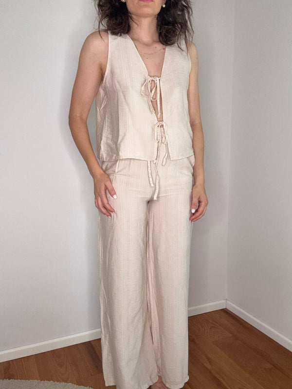 COORDINATO CON GILET CON FIOCCHI BEIGE